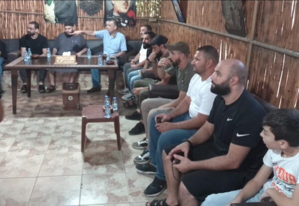 زار وفد من أهالي حي حطين من مخيم عين الحلوة، مسؤول تيار الإصلاح الديمقراطي في لبنان أبو العبد اللينو، وعرضوا له مطالبهم وآخر المستجدات في المخيم