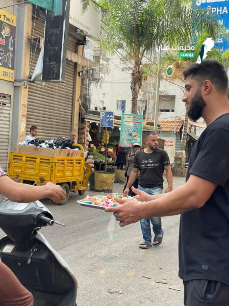 سكان مخيم برج البراجنة يحتفلون نصرةً لغرة