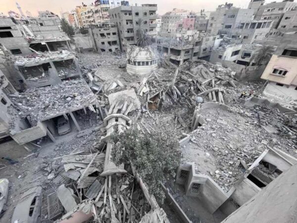إطلاق نار من الدبابات الإسرائيلية