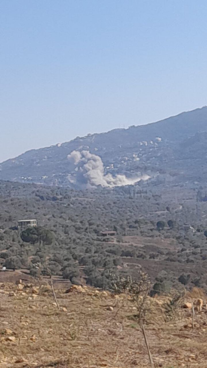 طيران الاحتلال الحربي يشن غارة على بلدة كفركلا جنوبي لبنان.