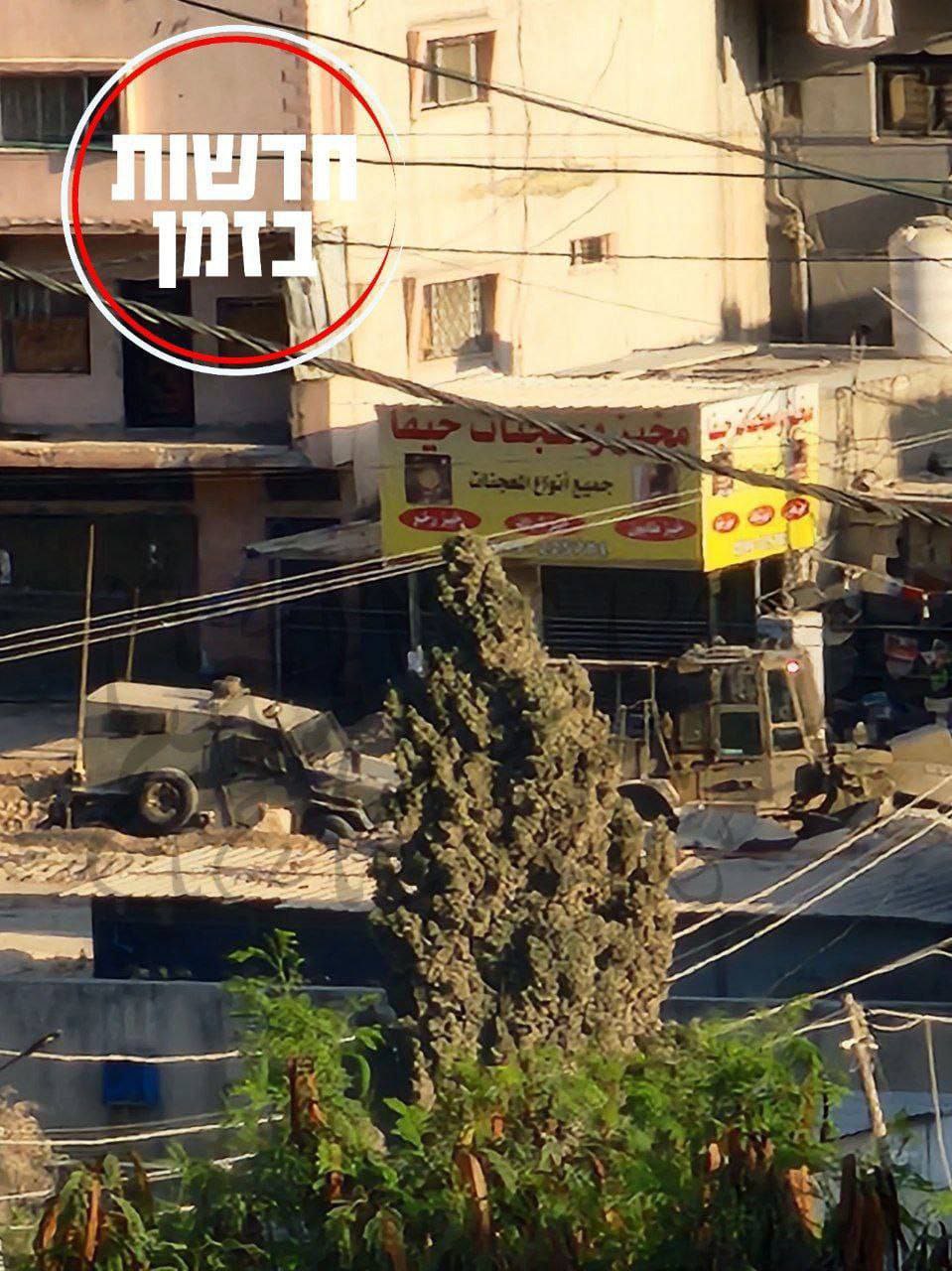 ,صورة متداولة:

سيارة جيب عسكرية مدمرة في نور شمس في الضفة…