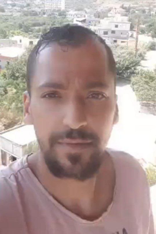 🔴 تعرض الشاب “محمد حسين اللوباني”، ابن مخيم نهر البارد…