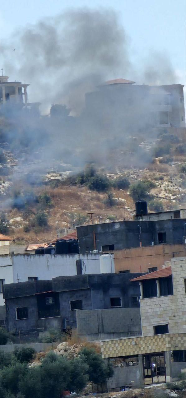 جيش الاحتلال يُطلق من جديد قذيفة “إنيرجا” نحو المنزل المحاصر…