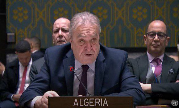 مندوب الجزائر في مجلس الأمن، عمار بن جامع: 

 -…