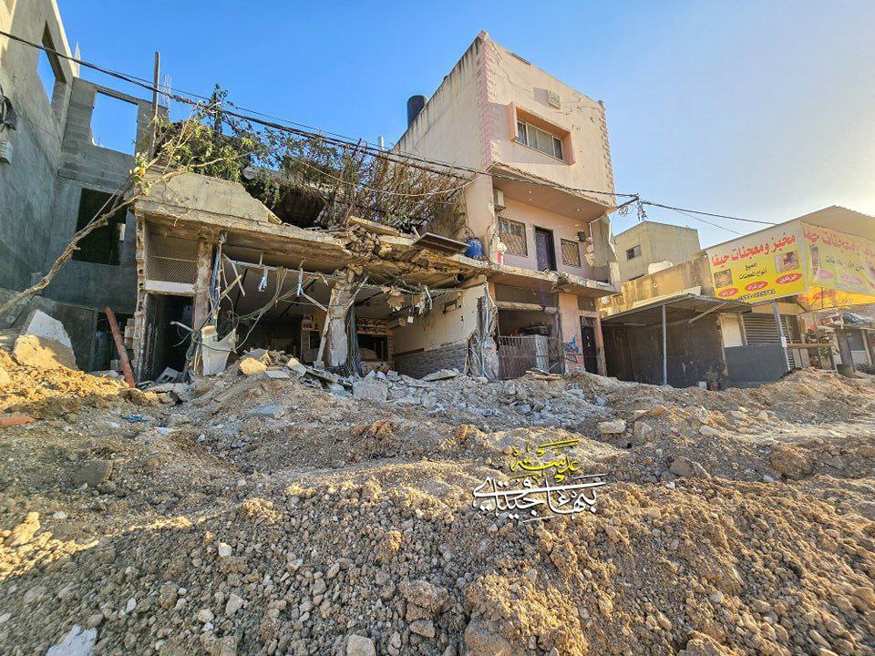 رئيس لجنة الخدمات في مخيم طولكرم شمال الضفة الغربية:

– 30…