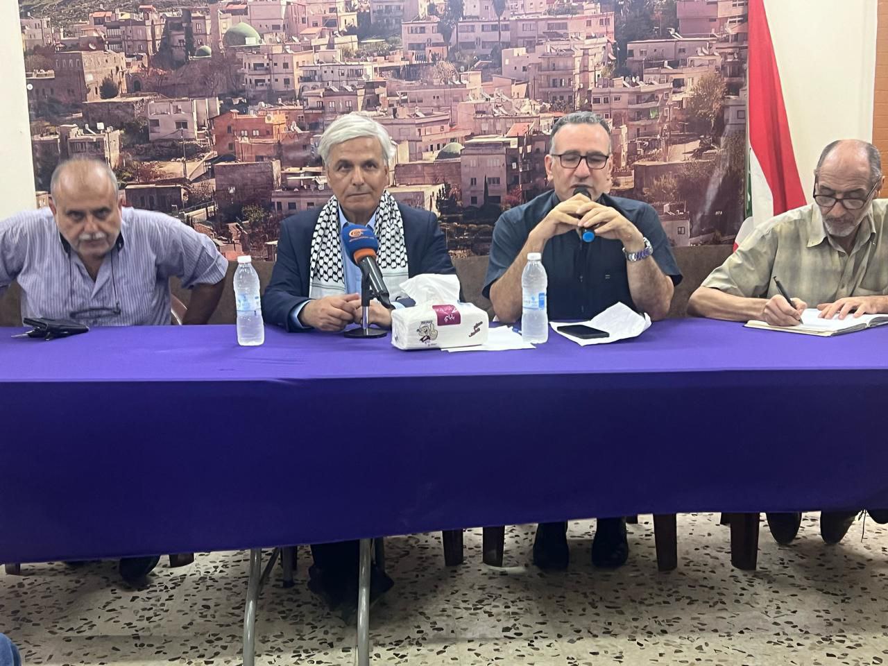 عقدت لجنة الثقافة والتعليم في مخيم برج البراجنة ببيروت ندوة؛…