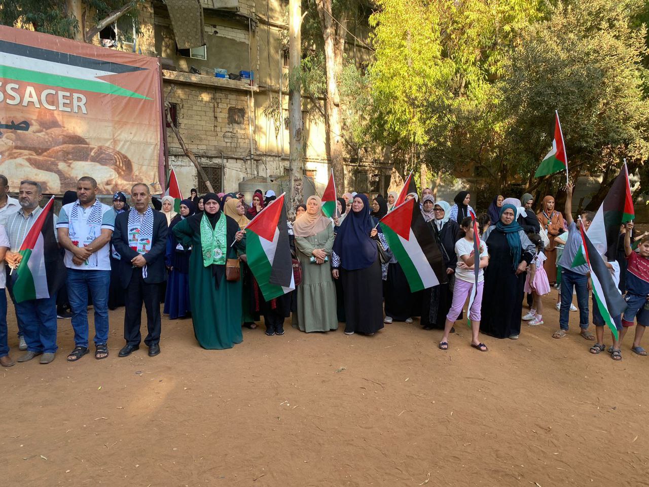 وقفة تصامنية ضمن فعاليات احياء الذكرى الثانية والأربعين  لمجزرة…