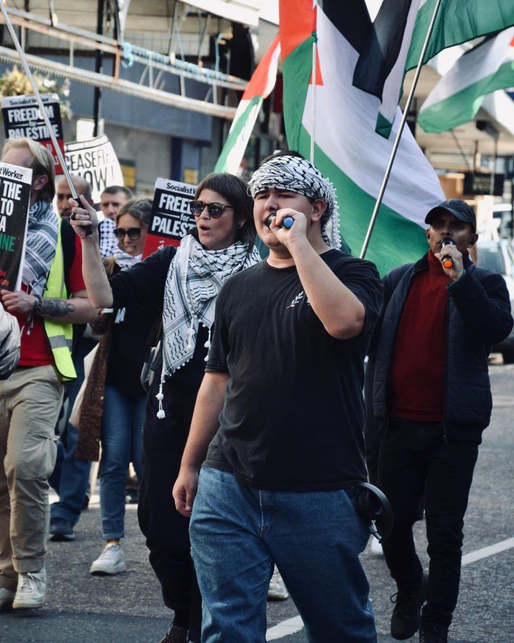 🔴 مظاهرة في بورنموث في إنجلترا دعما لفلسطين وتنديدا بحرب…