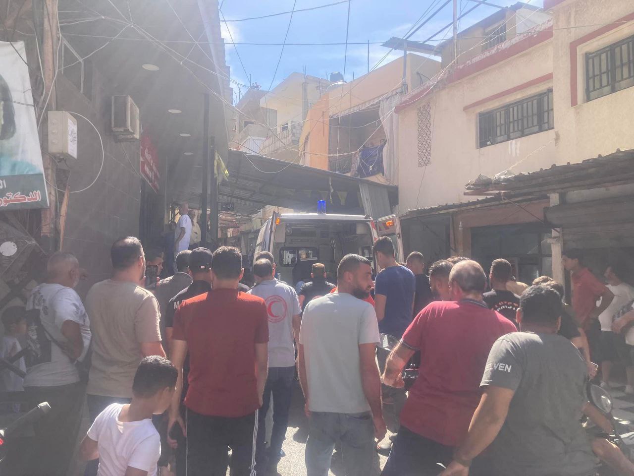 🔴 مخيم البرج الشمالي للاجئين الفلسطينيين جنوبيّ لبنان، يستقبل جرحى…