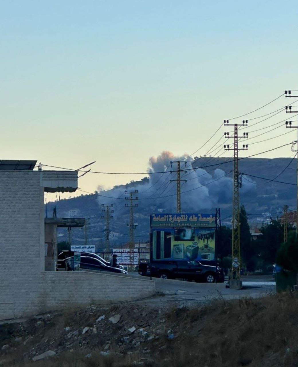 غارة للاحتلال تستهدف بلدة الرفيد في البقاع ما الغربي للبنان