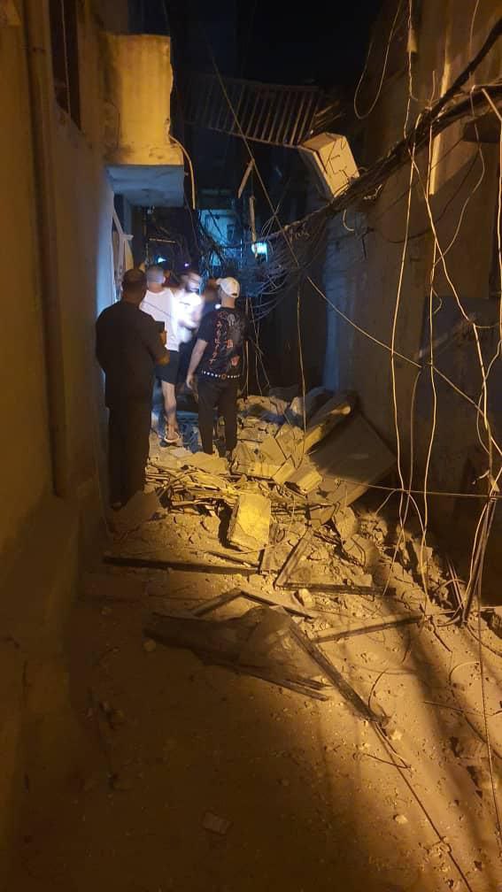 🔴 المكان الذي أصابته الغارة الصهيونية المعادية في مخيم عين…