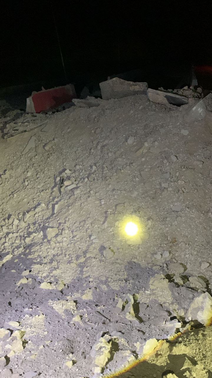 غارة للعدو استهدفت محيط معبر المصنع اللبناني مما أدى إلى…