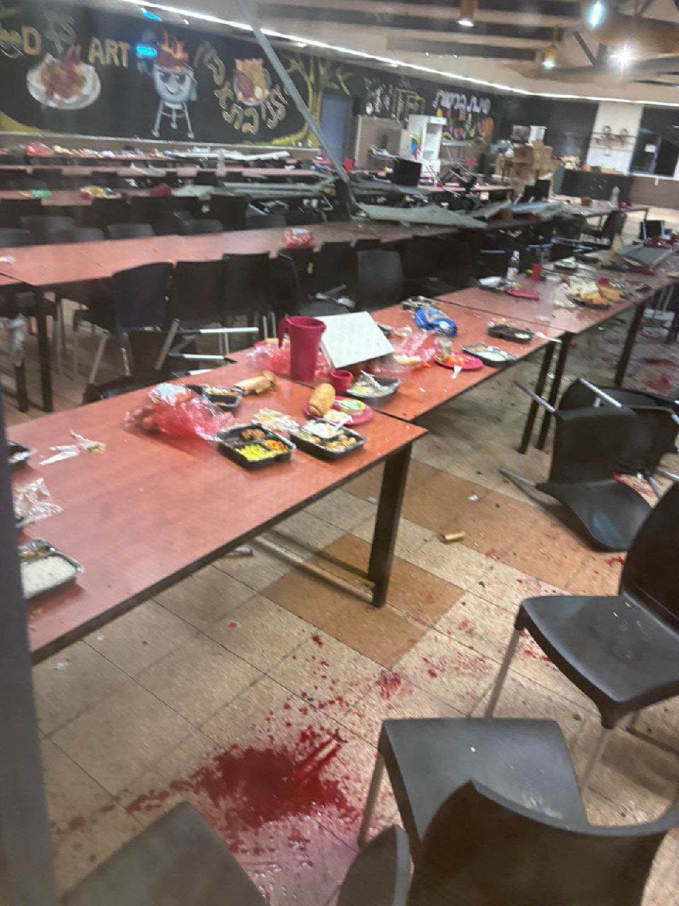 وسائل إعلام “إسرائيلية”:

 صور من مكان انفجار الطائرة بدون طيار…