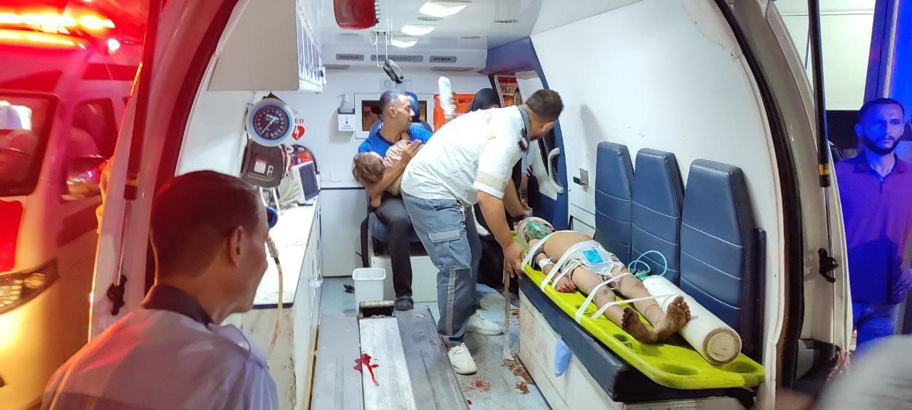 متابعة :
 الاصابات في مدرسة المفتي جلهم من الأطفال .
مشاهد…