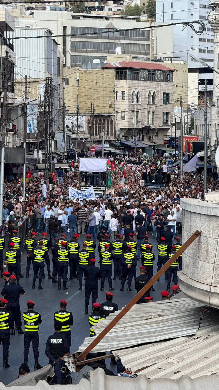 مظاهرة حاشدة في الأردن دعماً لغزة ولبنان وتنديداً باستمرار الإبــادة…