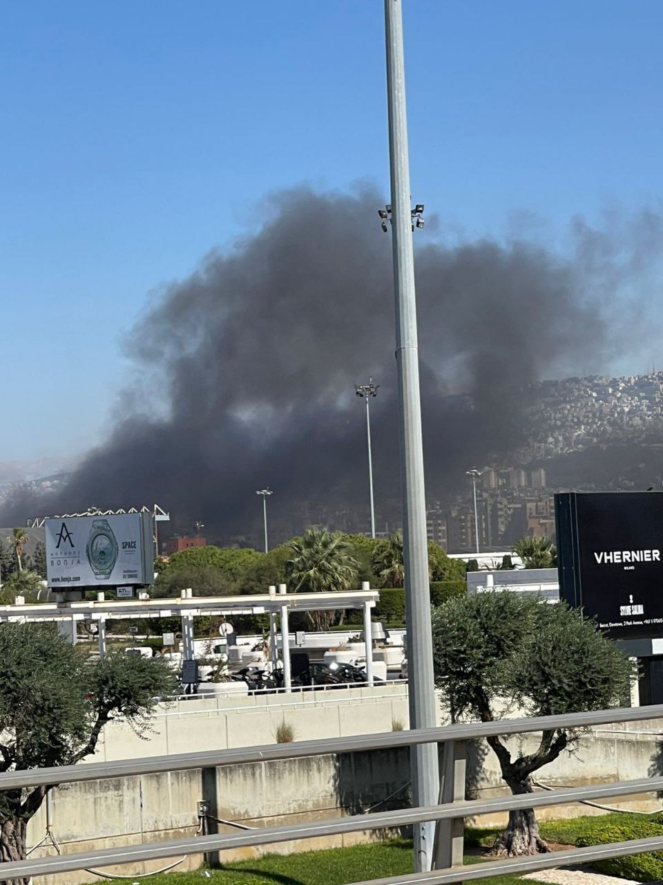 الوكالة الوطنية اللبنانية: غارة إسرائيلية استهدفت منطقة الغبيري بالضاحية الجنوبية…