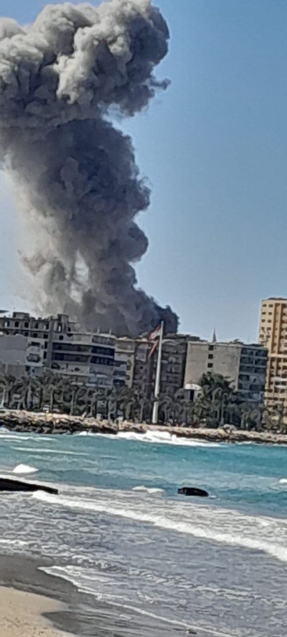 غارات صهيونية عنيفة تستهدف مدينة صور جنوبي لبنان