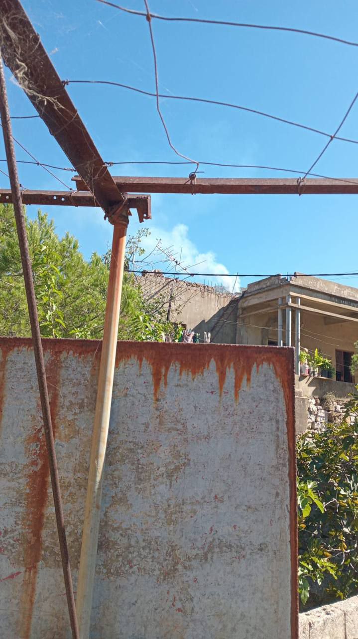 غارة صهيونية تستهدف منزلاً في جرد علمات في قضاء جبيل…