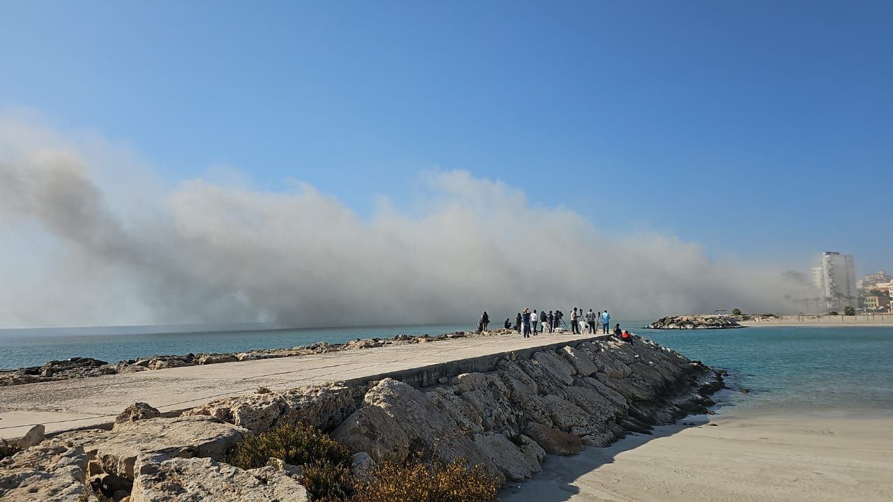 مشاهد للغارات الصهيونية العنيفة التي استهدفت مدينة صور جنوبي لبنان