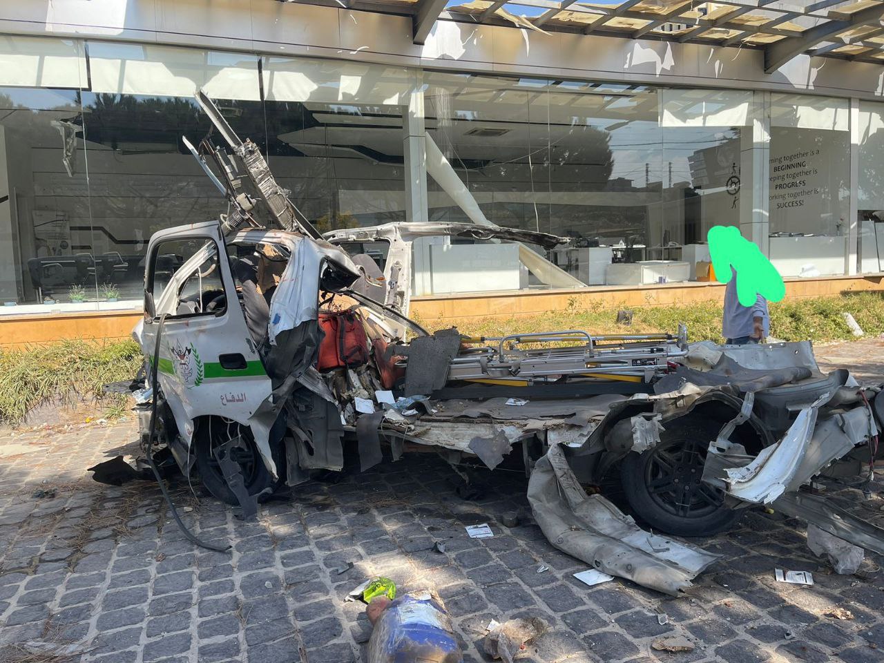 استهداف آلية تابعة لكشافة الرسالة الإسلامية على طريق دير الزهراني…