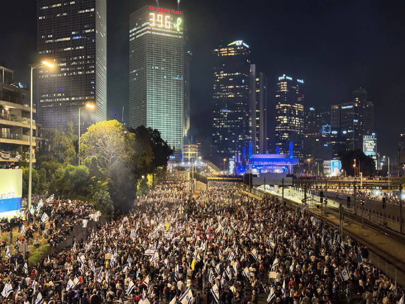 القناة 12 العبرية 
جموع كبيرة من المستوطنين  تتواجد في…