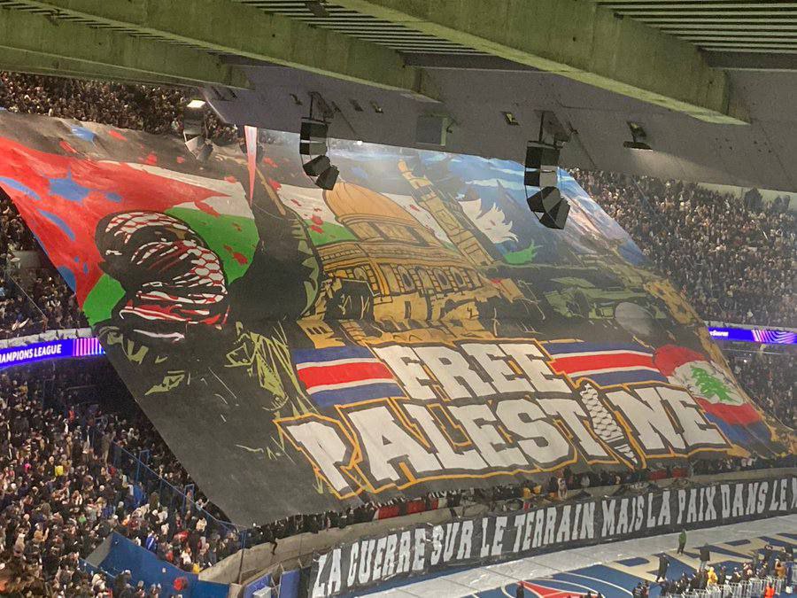 وزير الداخلية الفرنسيّ: لافتة “فلسطين حرة” التي رفعها مشجعو باريس…