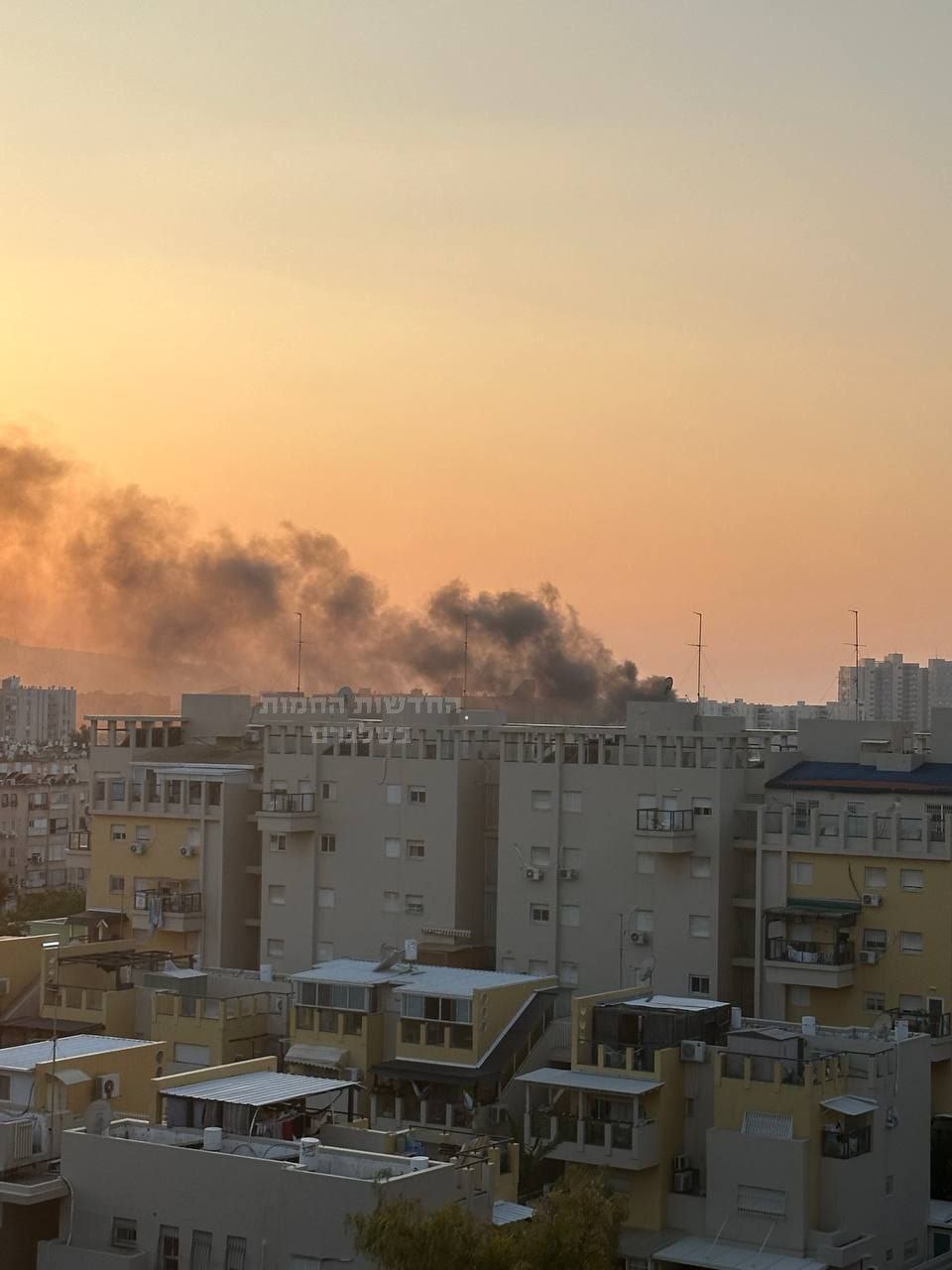 عاجل || مصادر عبرية: إصابة مباشرة لمنزل في الكريوت شمال…