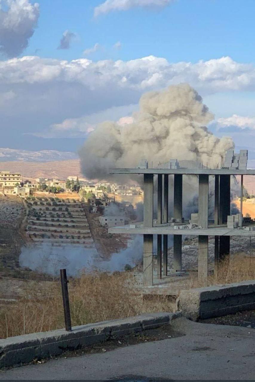 طيران الاحتلال يشنّ غارة على بلدة شمسطار بالبقاع شرقي لبنان.