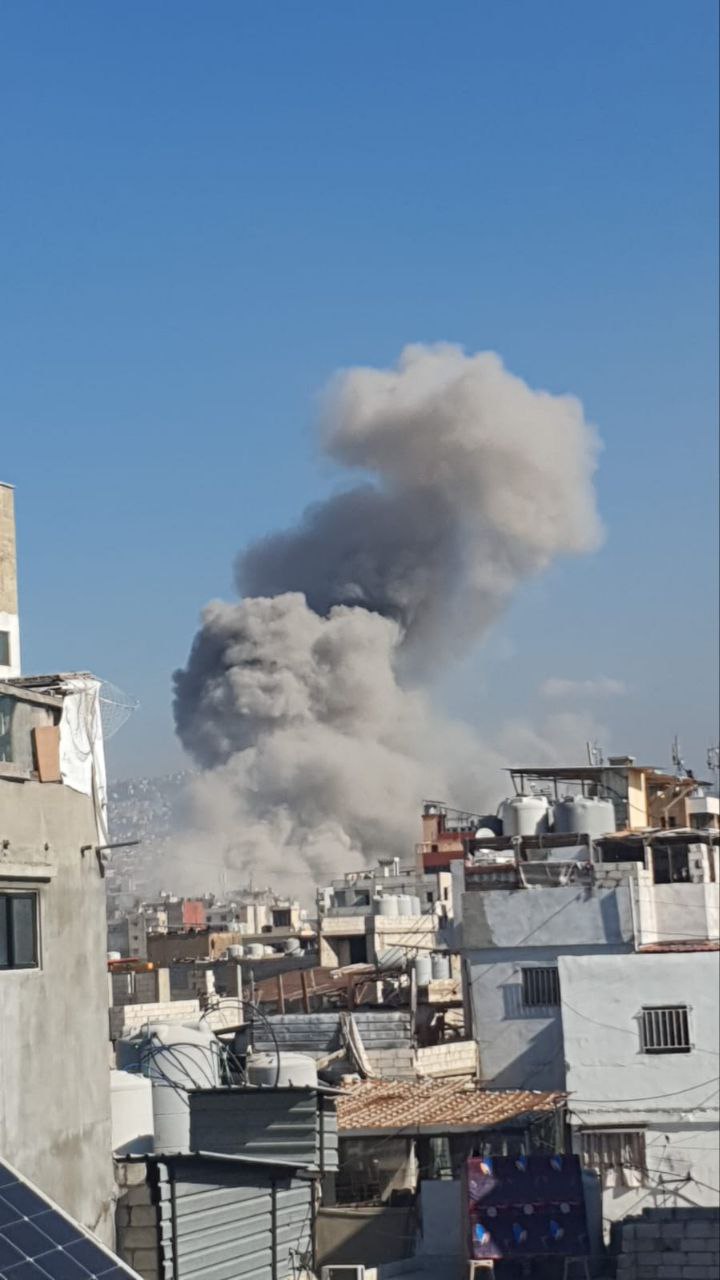 الغارة الصهيونية استهدفت منطقة رويس في حارة حريك بالضاحية الجنوبية…