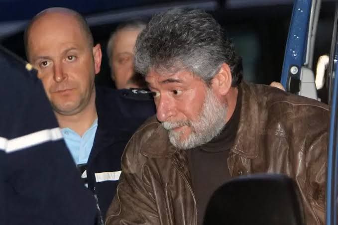 اُعتقِل عام 1984 لمشاركته في نشاطات ثورية داعمة لفلسطين ….

“فرانس…