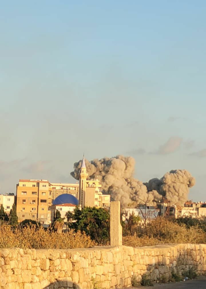 3 غارات صهيونية استهدفت مدينة صور اثنتان منهما طالتا شارع…