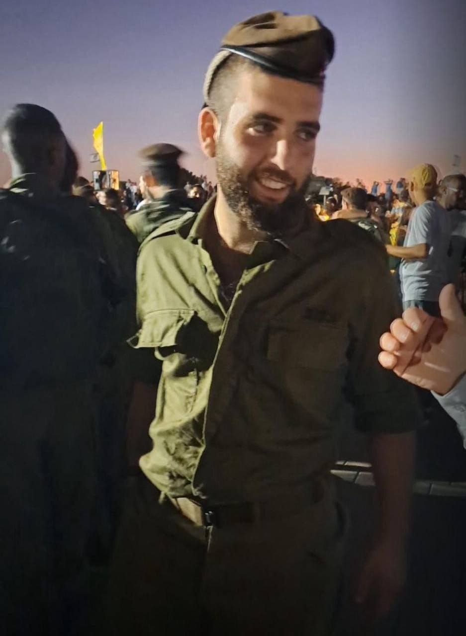 صورة متداولة للجندي الاسرائيلي  القتيل “أوري نيسانوفيتز” والذي سقط…