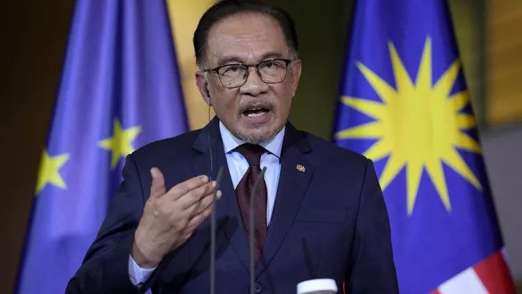 🔴 رئيس وزراء ماليزيا “أنور إبراهيم” للجزيرة مباشر:

لن نعترف بإسرائيل…