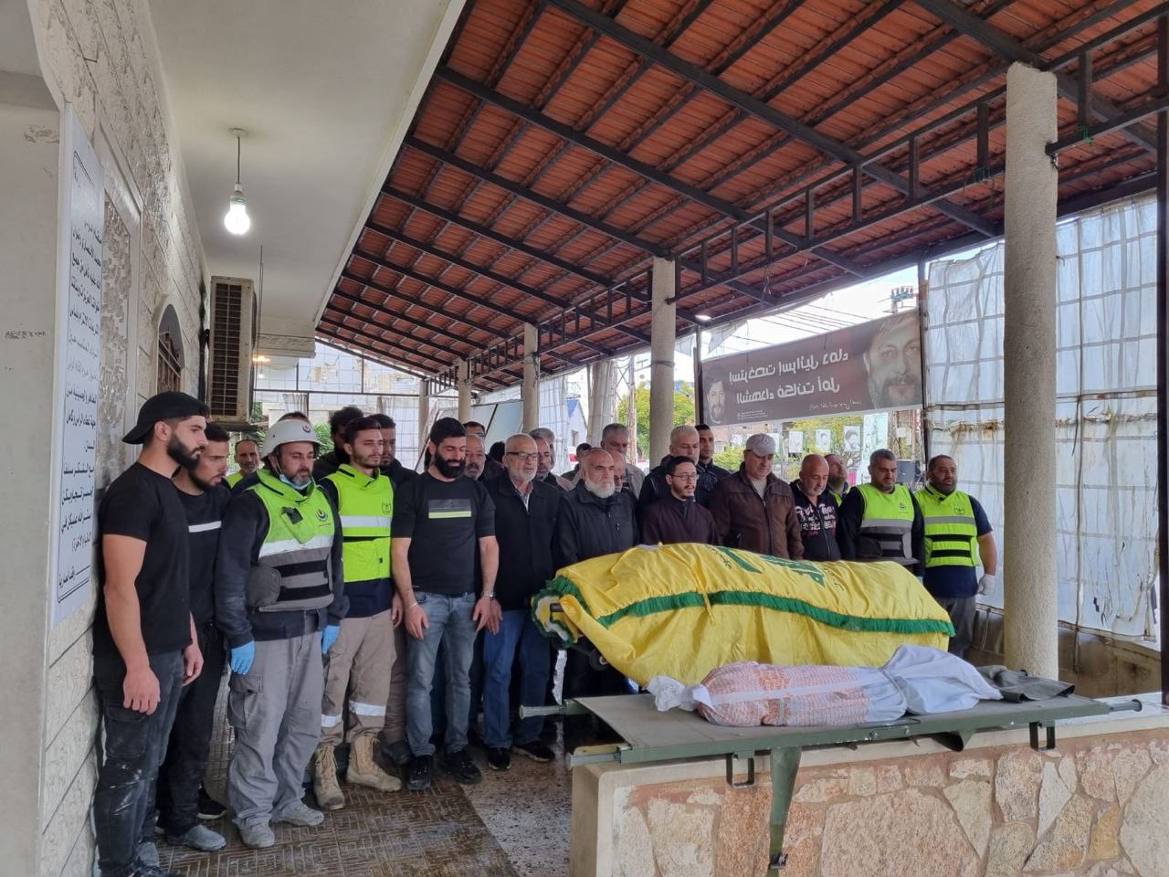 شيّعت بلدة أنصارية قضاء مدينة صيدا جنوبي لبنان الشهيد المسعف…