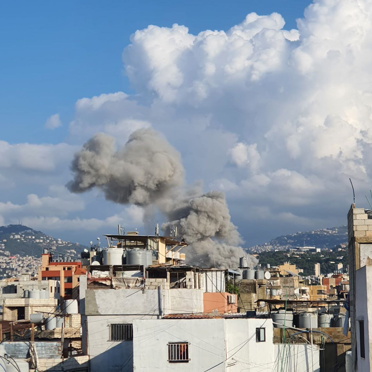 غارة صهيونية تستهدف شارع الجاموس في الحدث بالضاحية الجنوبية لبيروت