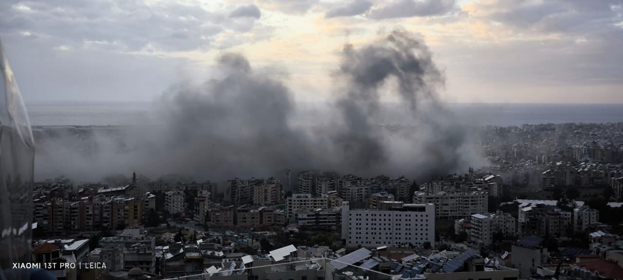 🚨 العدو الصهيوني يبدأ بشنّ سلسلة غارات على الضاحية الجنوبية…