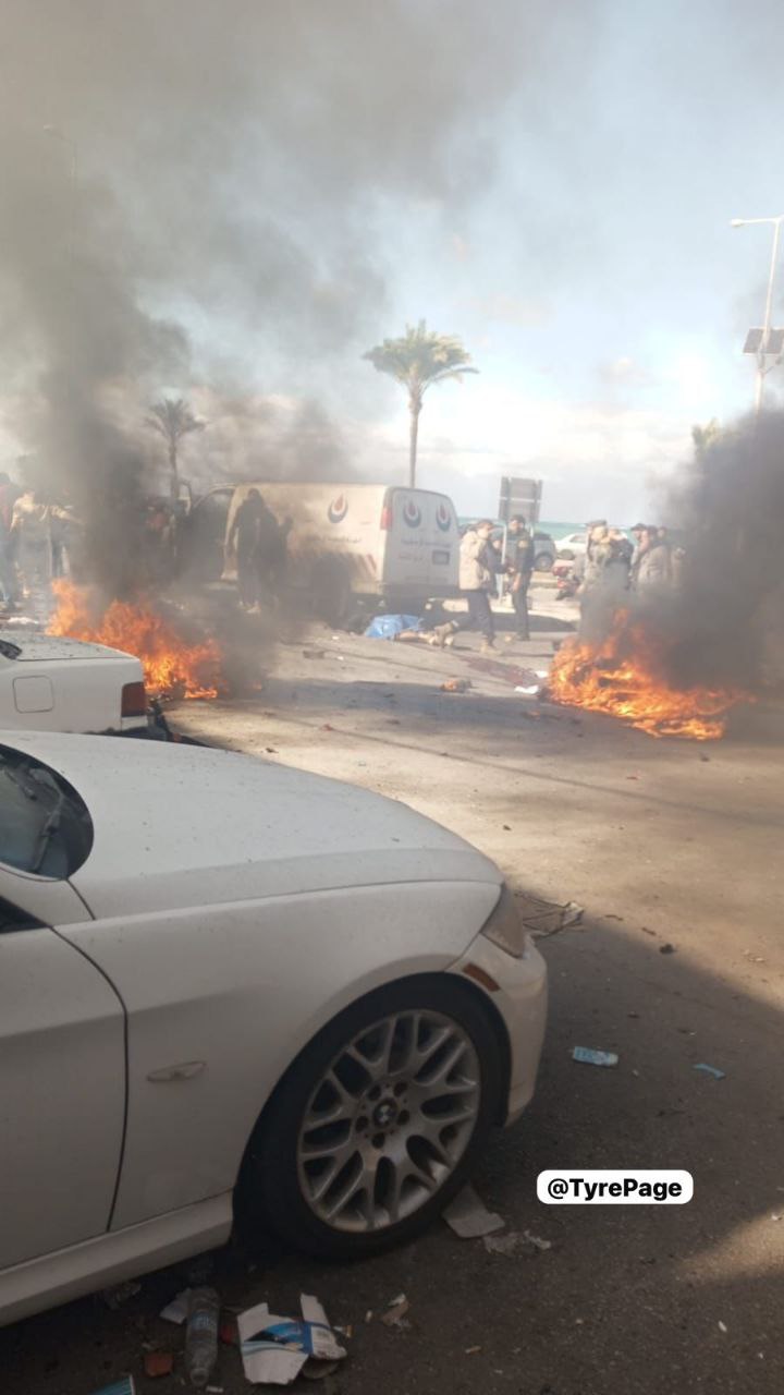 من مكان الاستهداف في مدينة صور، والأنباء الأولية تفيد بوقوع…