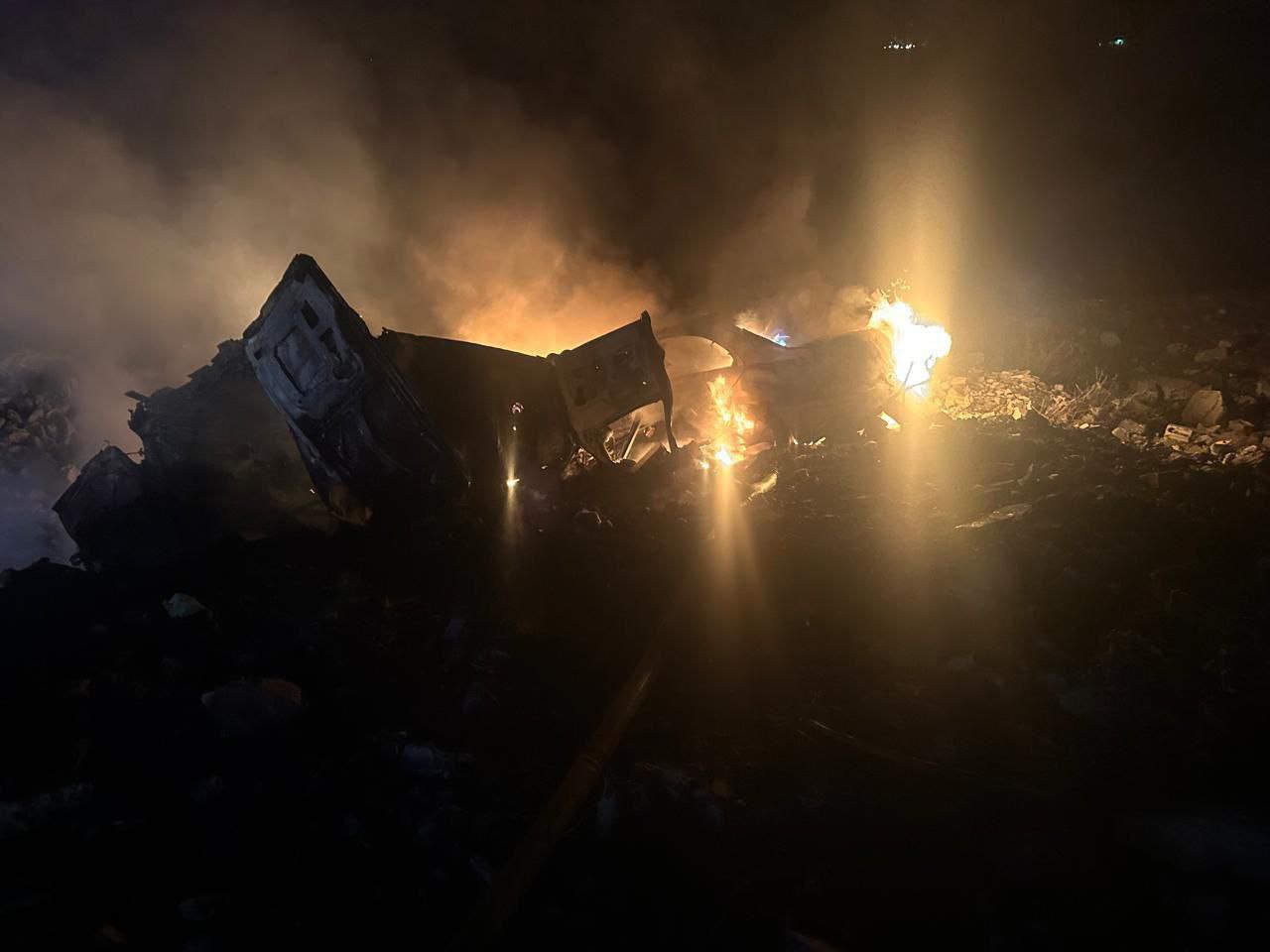 عدد من الشهداء والجرحى بقصف الاحتلال منزلين في بلدة حاريص،…