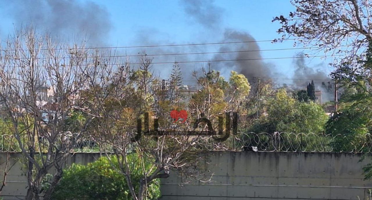 تصاعد الدخان من بلدة الناقورة جنوبي لبنان إثر القصف المدفعي…