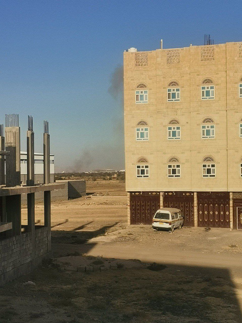 اللحظات الأولى بعد قصف طيران الاحتلال مطار صنعاء الدولي في…