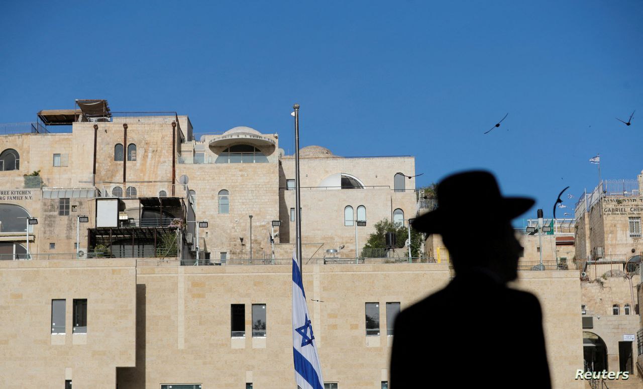 🔴 صحيفة “يديعوت أحرونوت” العبرية: “قائد الكتيبة 53 بغزة يناشد…