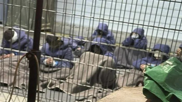 🔴 هيئة شؤون الأسرى:

“إدارة سجن جلبوع تستقبل الأسرى القادمين من…