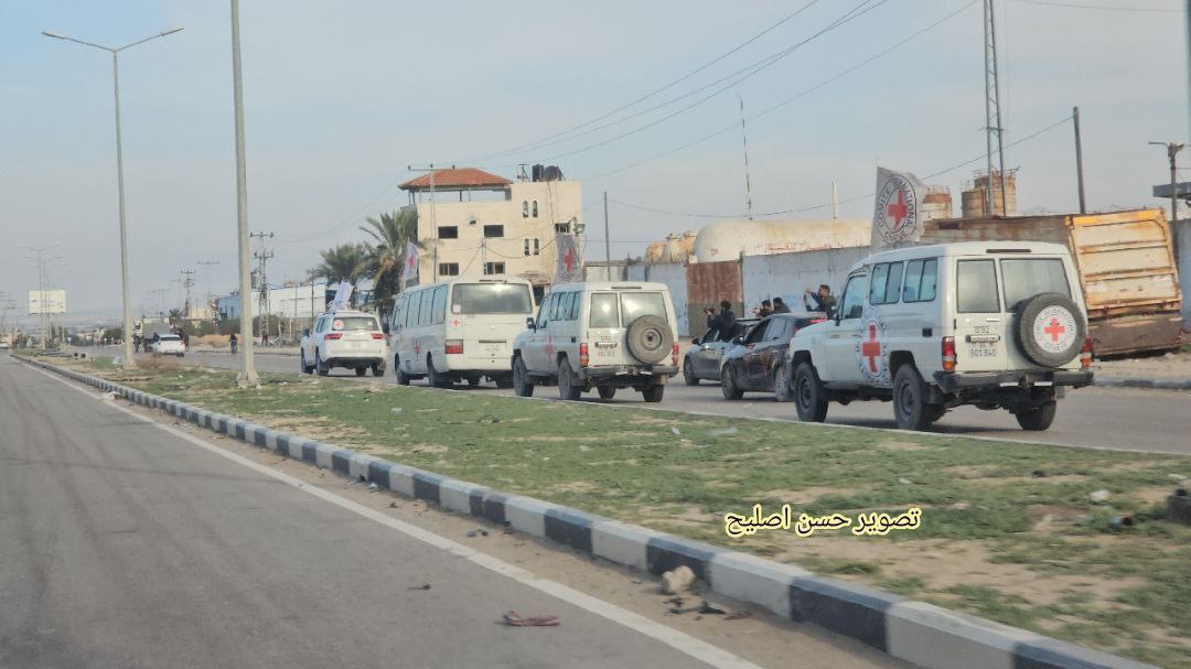 عاجل | وصول مركبات الصليب الأحمر التي تنقل الأسرى الفلسطينيين…