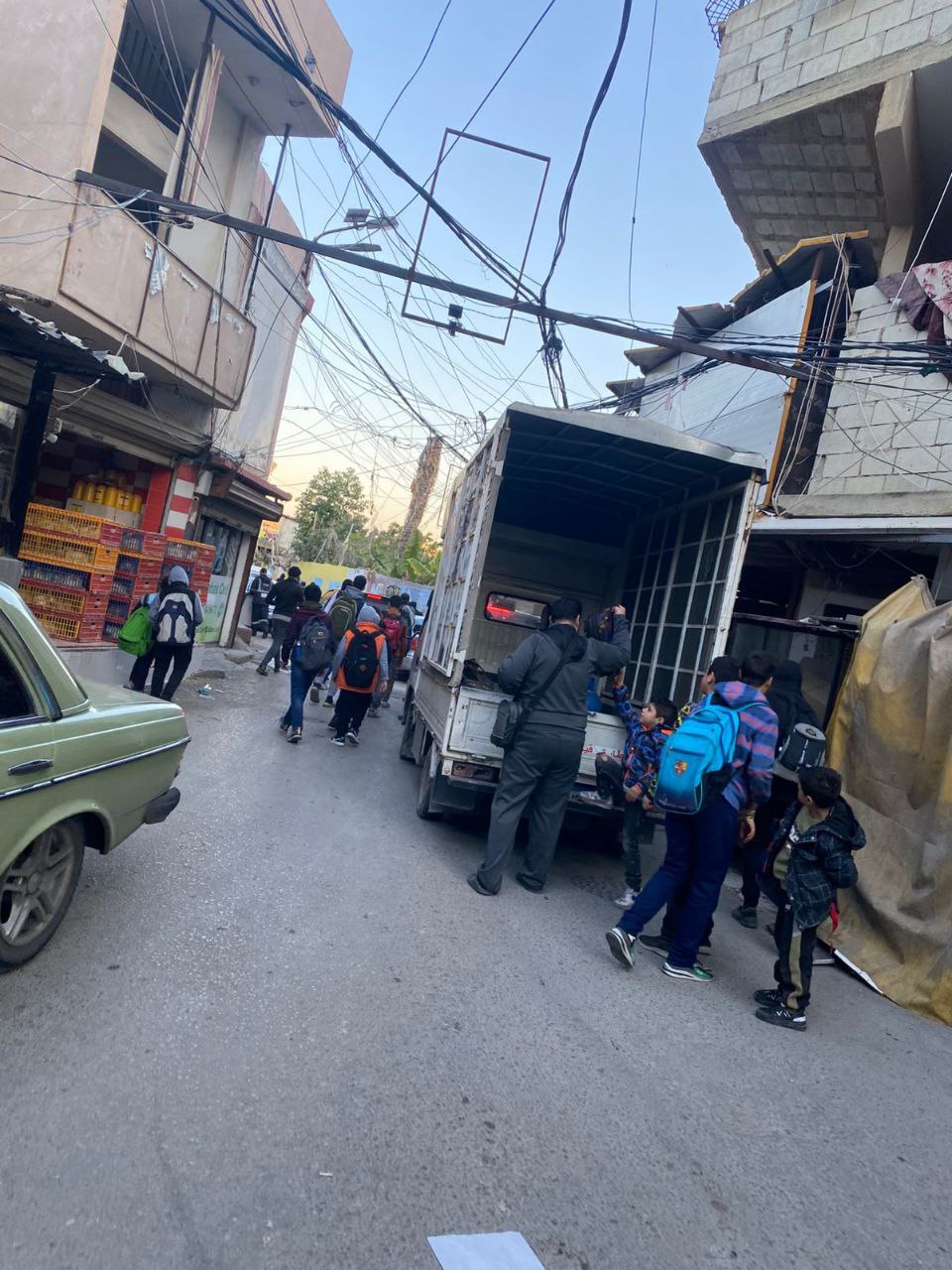 معاناة متواصلة يعيشها اللاجئين الفلسطينيين في مخيم عين الحلوة في…