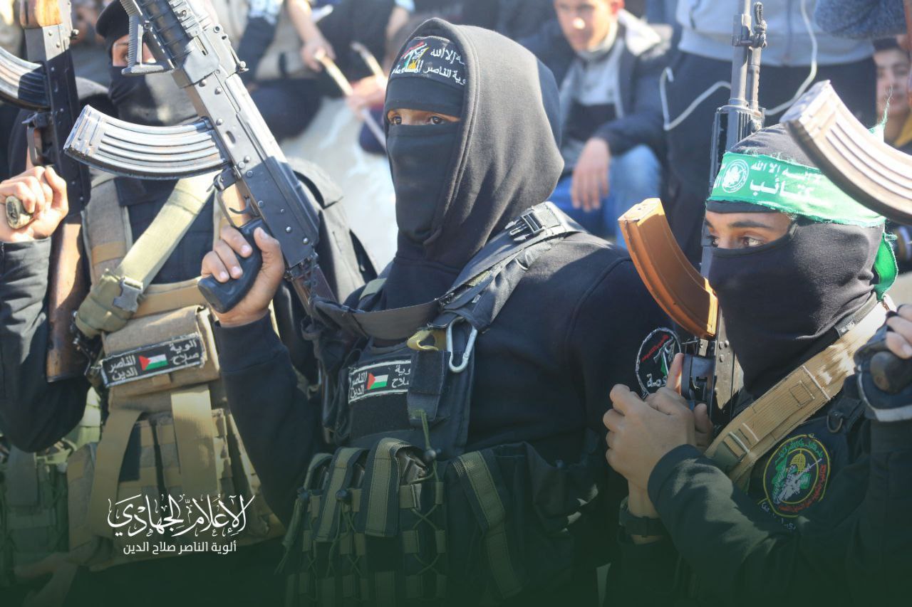 ألوية الناصر صلاح الدين: صور من مشاركة مقاتلينا بتسليم أسرى…