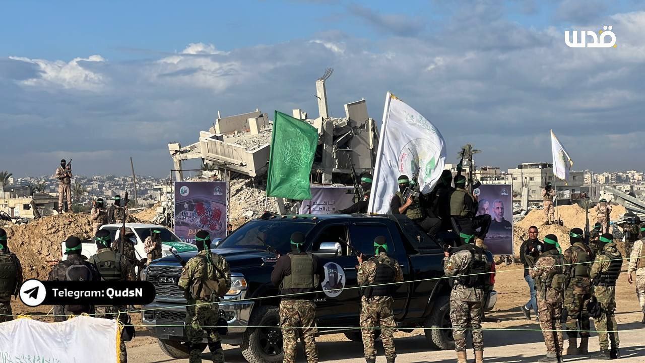 الإعلام العبري : خلال عملية تسليم الأسير كيث سيغل في…