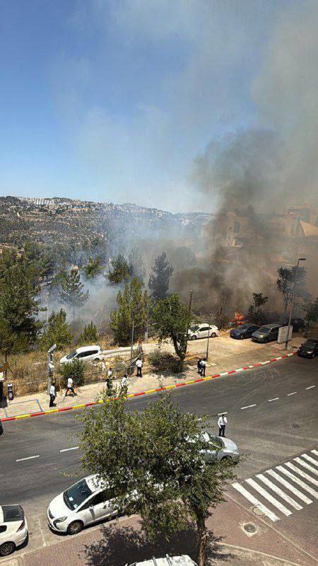 القناة 12 العبرية :إخلاء عدة مبانٍ عقب اندلاع حريقٍ بالقدس،…