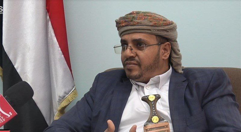 عضو المكتب السياسي لأنصار الله الحوثيين حزام الأسد:
بينما يترنح…