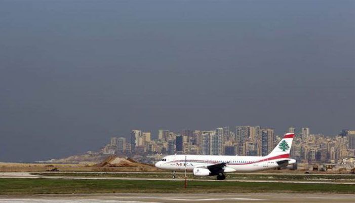 أعلنت المديرية العامة للطيران المدني، صباح الأحد، عن إعادة فتح…
