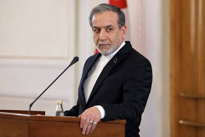 وزير الخارجية الإيراني عباس عراقجي:
– واشنطن ارتكبت انتهاكاً جسيماً لميثاق…